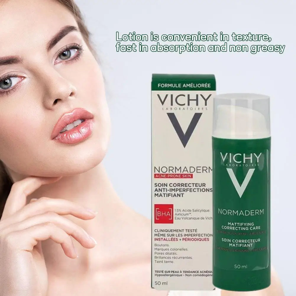 Vichy Normaderm cream texture close-up, showing lightweight formula (Arabic: كريم Vichy Normaderm