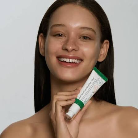 Axis-Y Dark Spot Correcting Glow Serum for brightening